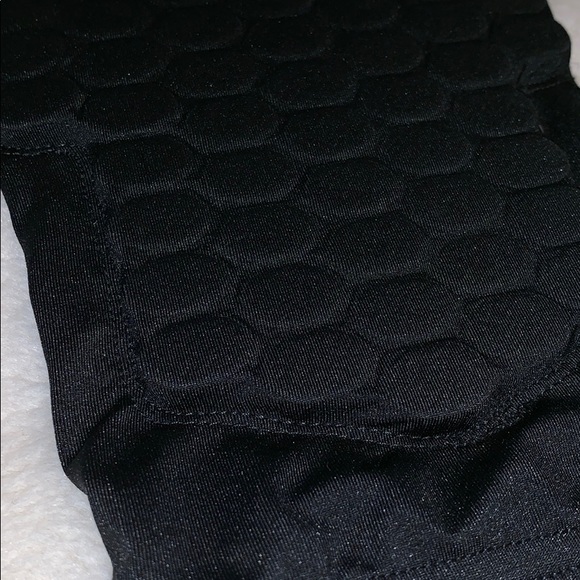 NIKE shin sleeve - Picture 2 of 5